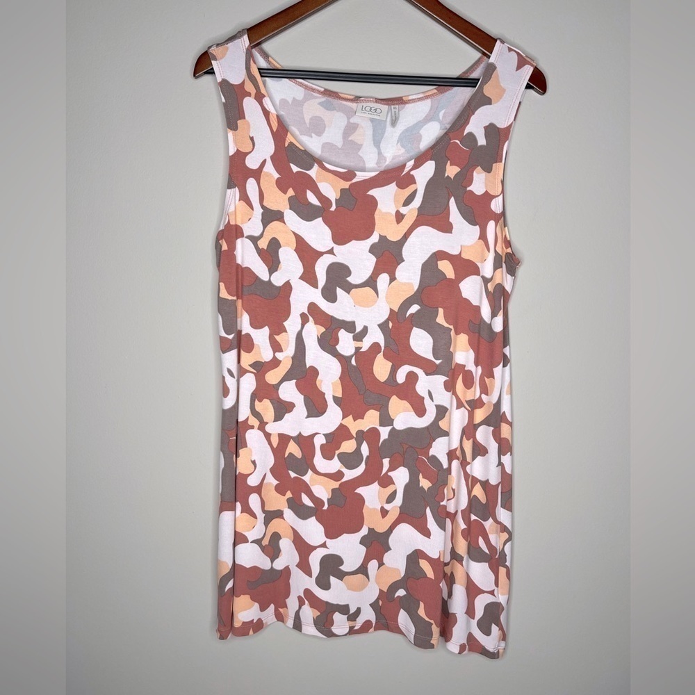 𝅺LOGO by Lori Goldstein Abstract Camo Tank Top, runs large